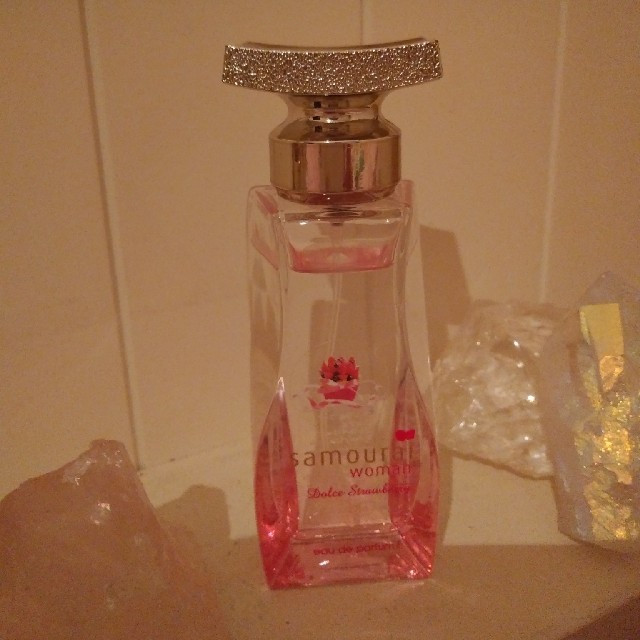 SAMOURAI(サムライ)のサムライウーマンドルチェストロベリー コスメ/美容の香水(香水(女性用))の商品写真