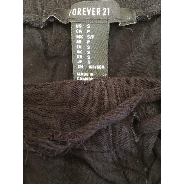 FOREVER 21(フォーエバートゥエンティーワン)のforever21 ショートパンツS ブラック レディースのパンツ(ショートパンツ)の商品写真