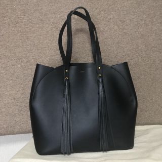 フルラ(Furla)のトートバッグ フルラ  黒　フリンジ(トートバッグ)