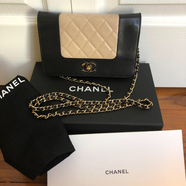 美品❣️CHANELパンダ????ポシェットバッグ????