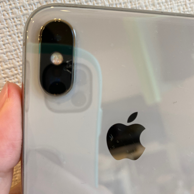 iPhone(アイフォーン)の※もともと様　取り置きiPhone X 本体　64GB シルバー スマホ/家電/カメラのスマートフォン/携帯電話(スマートフォン本体)の商品写真