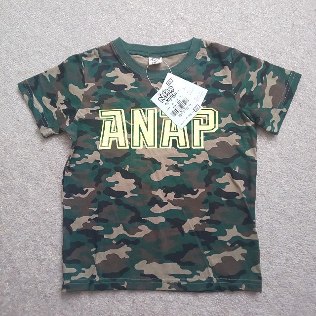 ANAP Kids(アナップキッズ)のANAP 迷彩柄 半袖Tシャツ 120㎝ タグ付 キッズ/ベビー/マタニティのキッズ服男の子用(90cm~)(Tシャツ/カットソー)の商品写真