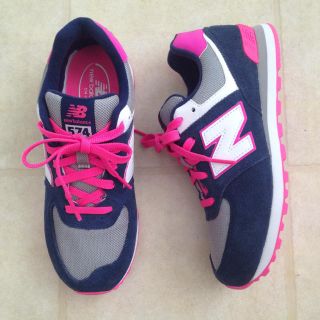 ニューバランス(New Balance)の国内未入荷モデルNB574ネイビーピンク(スニーカー)