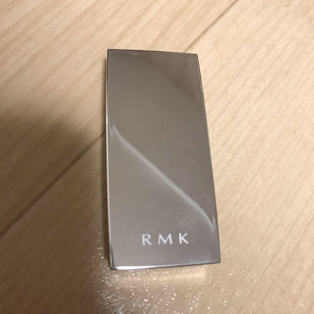 RMK(アールエムケー)のRMK カラーユアルックアイズ 02 ゴールド コスメ/美容のベースメイク/化粧品(アイシャドウ)の商品写真