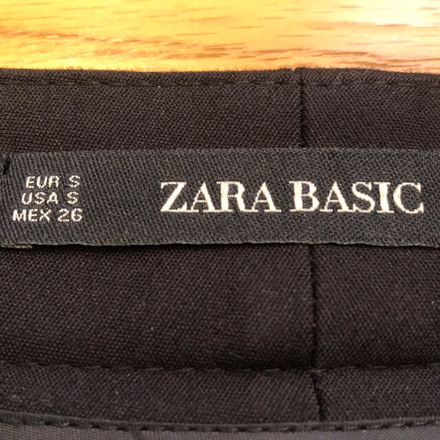 ZARA(ザラ)のZARA BASIC ザラ ベーシック　パンツ レディースのパンツ(カジュアルパンツ)の商品写真