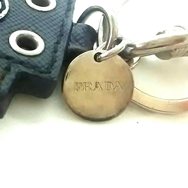 PRADA(プラダ)のプラダ キーホルダー(チャーム)美品  黒 レディースのファッション小物(キーホルダー)の商品写真