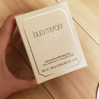 ローラメルシエ(laura mercier)のボディクリーム　アンバーバニラ(ボディクリーム)