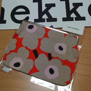 マリメッコ(marimekko)のマリメッコ　がま口ポーチ　✿オレンジ✿(ポーチ)