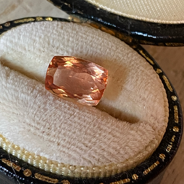 57%以上節約 インペリアルトパーズ14.609ct ルース ecousarecycling.com
