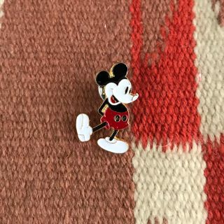 ディズニー(Disney)のvintage Walt Disney ミッキー ピンバッジ(バッジ/ピンバッジ)