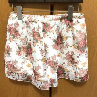 ミッシュマッシュ(MISCH MASCH)の未使用ミッシュマッシュ　花柄ショートパンツ38(ショートパンツ)