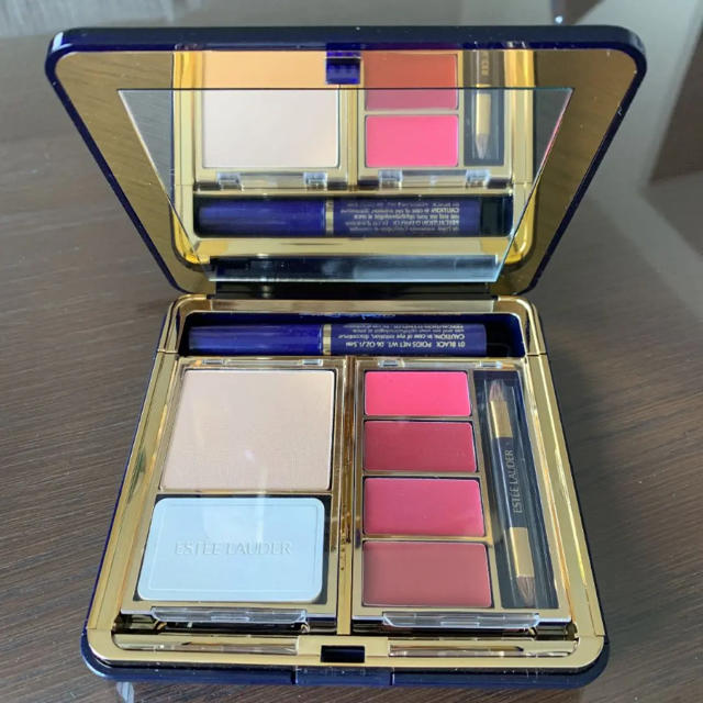 Estee Lauder(エスティローダー)の☆新品未使用☆ エスティ ローダー メイクパレット コスメ/美容のキット/セット(コフレ/メイクアップセット)の商品写真