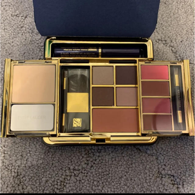 Estee Lauder(エスティローダー)の☆新品未使用☆ エスティ ローダー メイクパレット コスメ/美容のキット/セット(コフレ/メイクアップセット)の商品写真