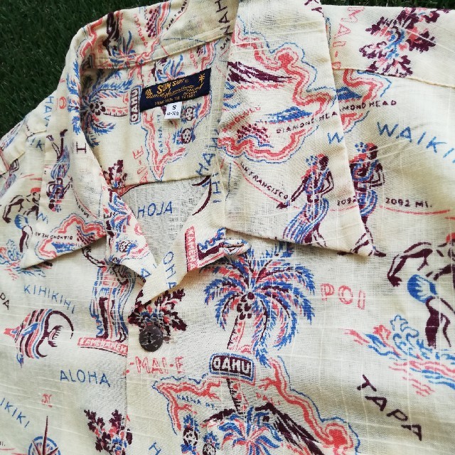 Sun Surf(サンサーフ)のSUNSURF/アロハシャツ/HELE-MAI-E/SS38107/美USED メンズのトップス(シャツ)の商品写真