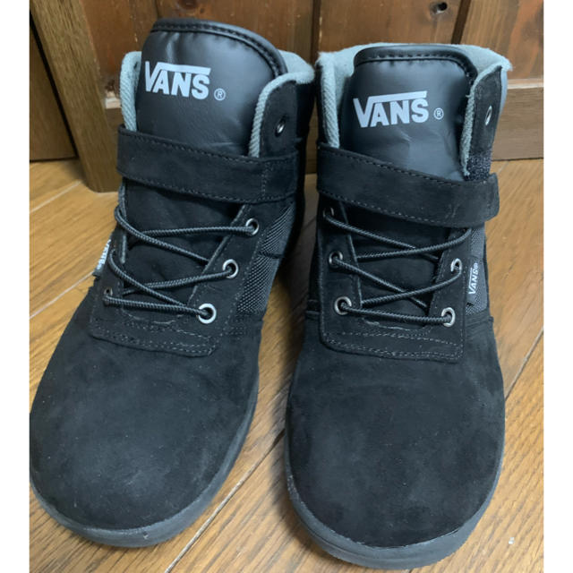 VANS(ヴァンズ)の23センチキッズスニーカー キッズ/ベビー/マタニティのキッズ靴/シューズ(15cm~)(スニーカー)の商品写真