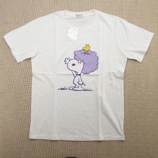 SNOOPY(スヌーピー)のT-0039　スヌーピー　Tシャツ　Lサイズ メンズのトップス(Tシャツ/カットソー(半袖/袖なし))の商品写真