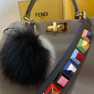 フェンディ(FENDI)の◆フェンディ◆ファー　チャーム　ストラップ(バッグチャーム)