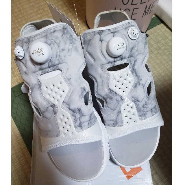 リーボック インスタ　ポンプフューリー サンダル　Reebok　新品　25㎝