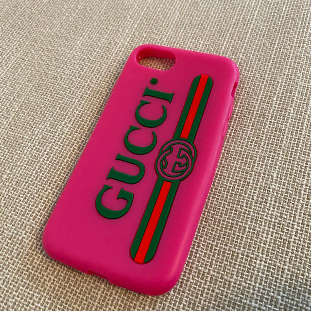 Gucci(グッチ)のGUCCI iPhoneケース　シリコン スマホ/家電/カメラのスマホアクセサリー(iPhoneケース)の商品写真