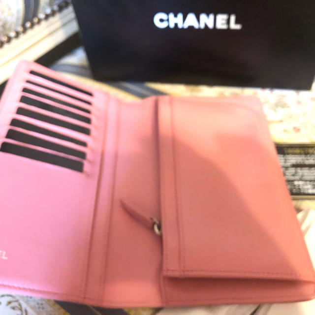 CHANEL(シャネル)のCHANEL♥️長財布カメリア正規品 レディースのファッション小物(財布)の商品写真