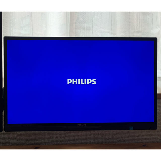 PHILIPS(フィリップス)の【送料込、美品】PHILIPS ディスプレイ　モニター　23インチ　LED 2 スマホ/家電/カメラのPC/タブレット(ディスプレイ)の商品写真