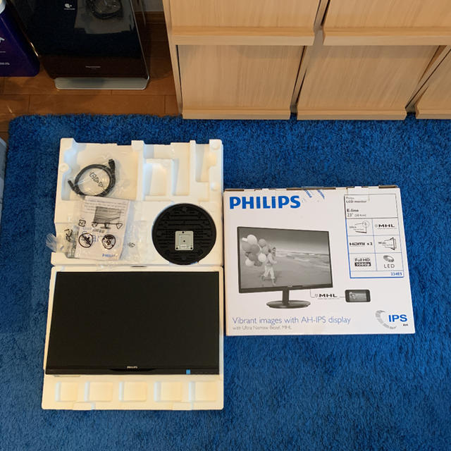 PHILIPS(フィリップス)の【送料込、美品】PHILIPS ディスプレイ　モニター　23インチ　LED 2 スマホ/家電/カメラのPC/タブレット(ディスプレイ)の商品写真