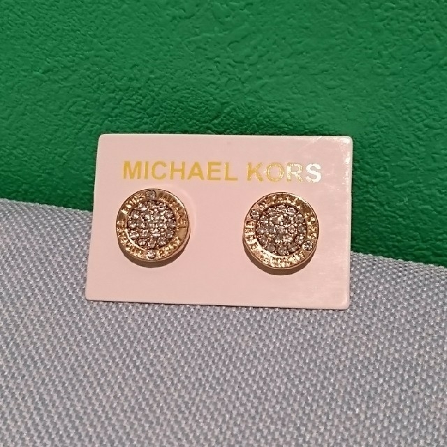 Michael Kors(マイケルコース)のミコ様専用 ピアス2点 レディースのアクセサリー(ピアス)の商品写真