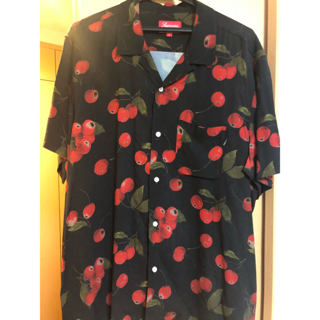 最新作限定SALE Supreme - supreme cherry rayon shirt Lの通販 by GANTZ's shop｜シュプリームならラクマ 限定SALE低価