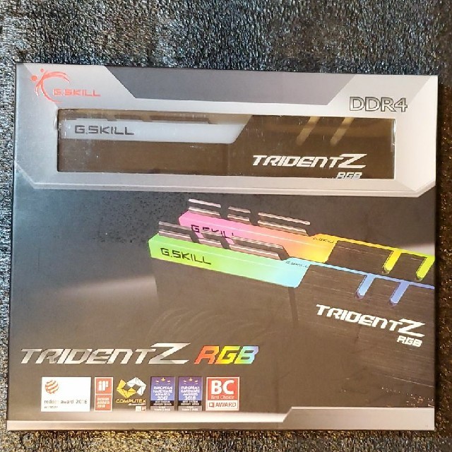 G.SKILL TRIDENTZ RGB DDR4-2666 16GBスマホ/家電/カメラ