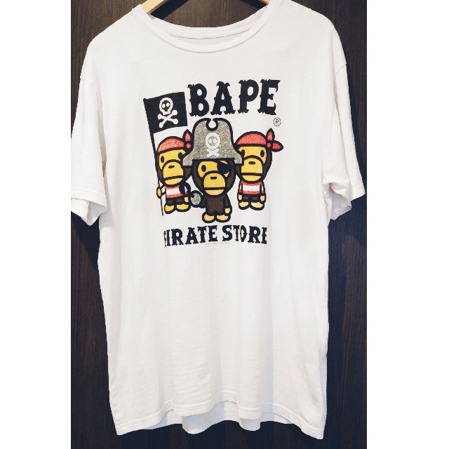 A BATHING APE(アベイシングエイプ)のA BATHING APE 海賊モチーフ　Tシャツ　ビッグシルエット メンズのトップス(Tシャツ/カットソー(半袖/袖なし))の商品写真