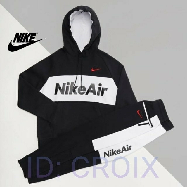 NIKE(ナイキ)の（Sサイズ）NIKE ジョガーパンツ フーディー パーカー セットアップ メンズのトップス(パーカー)の商品写真