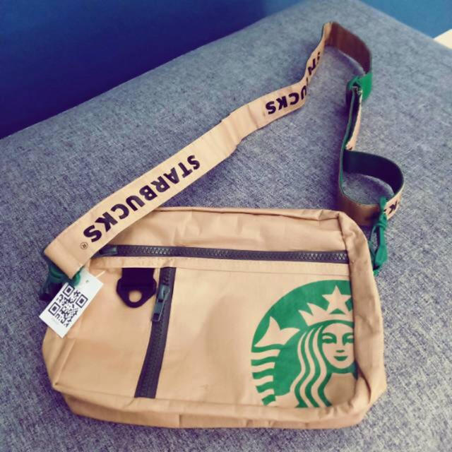 Starbucks Coffee(スターバックスコーヒー)のstarbucks スタバ シンガポール セイレンペーパーバック 即完売商品 レディースのバッグ(ショルダーバッグ)の商品写真