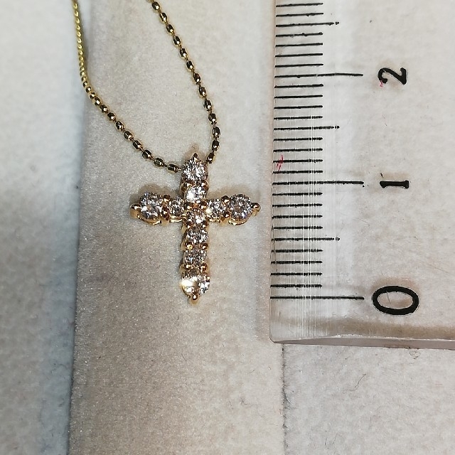 ✨専用ページ✨K18 18金 ダイヤクロスネックレス《0.33ct》