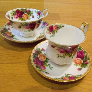 ロイヤルアルバート(ROYAL ALBERT)のロイヤルアルバートコーヒーカップ、ティーカップ２客セット(グラス/カップ)