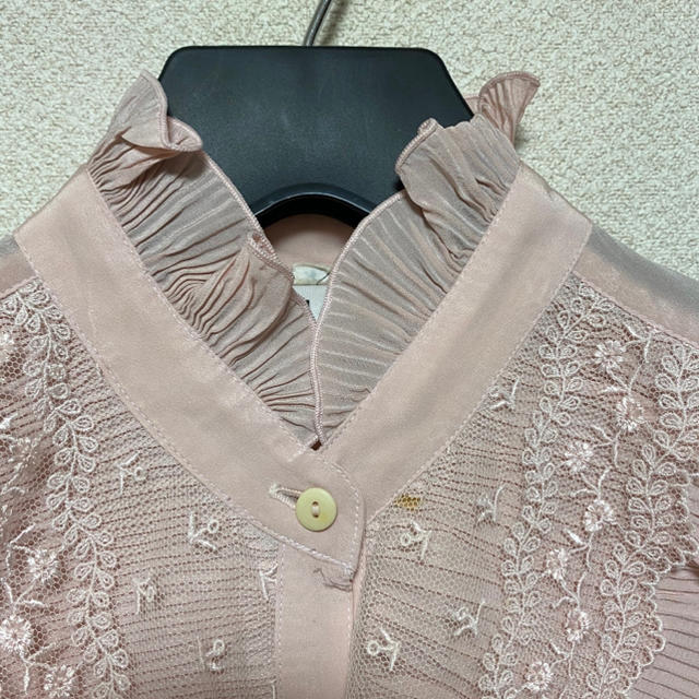 Lochie(ロキエ)のvintage フリルブラウス レディースのトップス(シャツ/ブラウス(長袖/七分))の商品写真