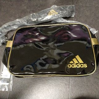 アディダス(adidas)のadidas　エナメルバッグ(ショルダーバッグ)