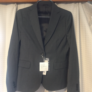ユニクロ(UNIQLO)の〈新品〉UNIQLO dark gray パンツスーツ(テーラードジャケット)