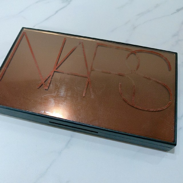 NARS(ナーズ)のNARS アトミックブロンド アイ&チークパレット コスメ/美容のベースメイク/化粧品(アイシャドウ)の商品写真