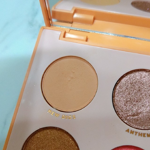 colourpop(カラーポップ)のCOLOURPOP SOL コスメ/美容のベースメイク/化粧品(アイシャドウ)の商品写真