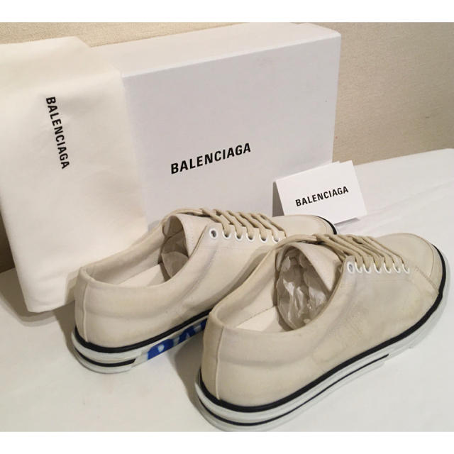 Balenciaga(バレンシアガ)の【新品未使用】BALENCIAGA バレンシアガ  ダメージ加工 スニーカー レディースの靴/シューズ(スニーカー)の商品写真