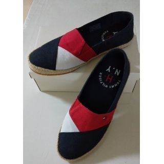 トミーヒルフィガー(TOMMY HILFIGER)の新品 TOMMY HILFIGER スリッポン メンズ シューズ (スリッポン/モカシン)