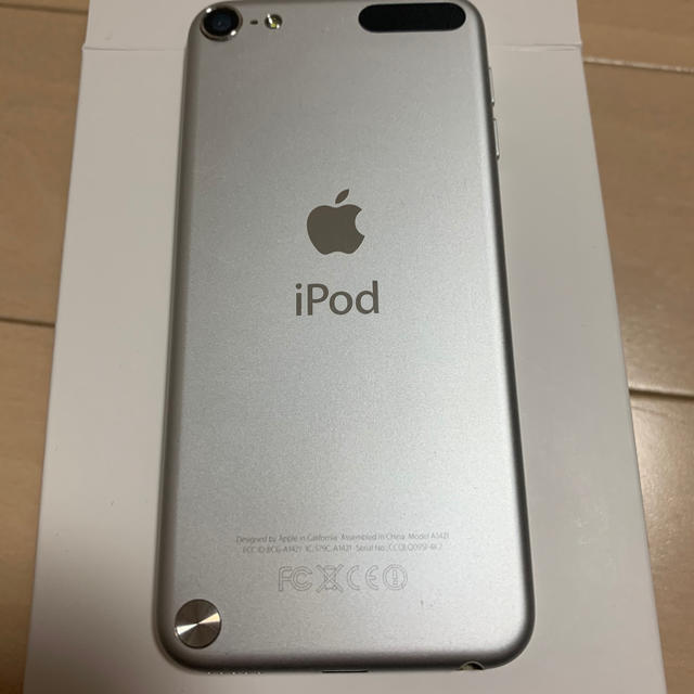 ipod touch 64GB シルバー 1