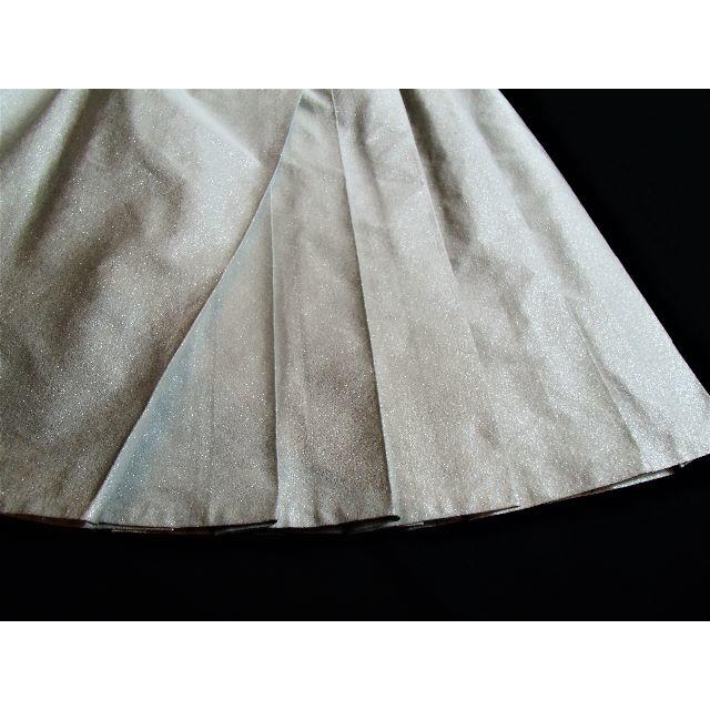 mila schon(ミラショーン)の[お値下げ]ミラショーン☆シルバー光沢生地スカート  レディースのスカート(ひざ丈スカート)の商品写真