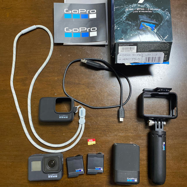 年末のプロモーション特価！ GoPro - GoPro HERO7 中古品　美品おまけあり BLACK ビデオカメラ