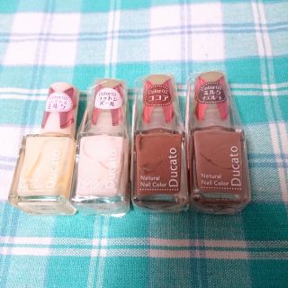 ネイルホリック(NAIL HOLIC)の確実本物＊Ducato  デュカート  ネイルカラー  マニキュア  ４本(ネイル用品)