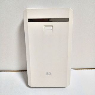 エーユー(au)のau ポータブルバッテリー octa 10000 充電器(バッテリー/充電器)