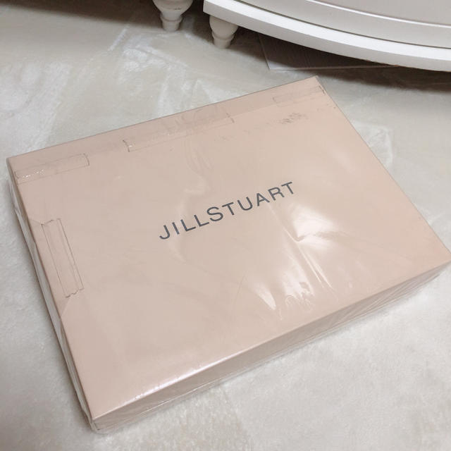 JILLSTUART(ジルスチュアート)の𓊆 新品JILL STUARTマイケットピンク 𓊇  インテリア/住まい/日用品の寝具(毛布)の商品写真