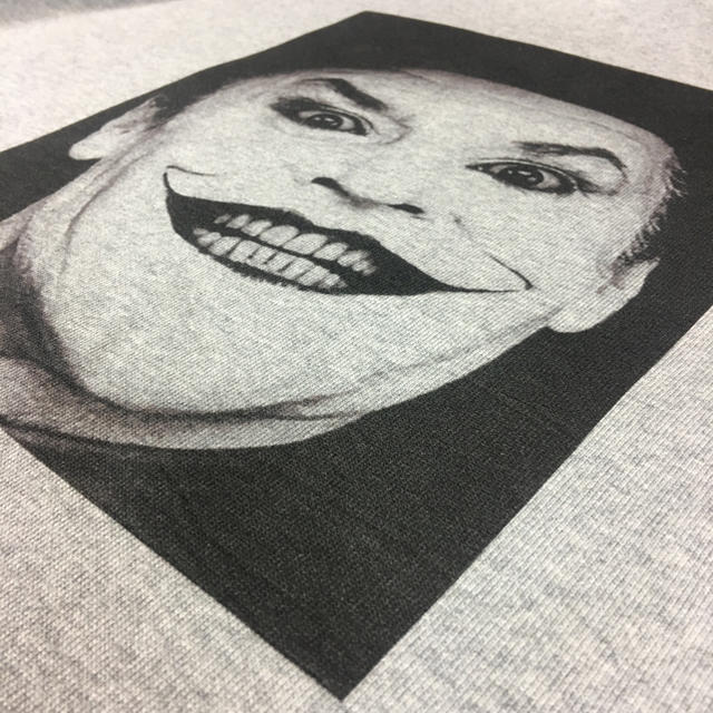 新品 ジョーカー ジャック ニコルソン ティムバートン バットマン 映画 パーカ 正規代理店経由 バットマン ビッグプリント 新品 ジョーカー パーカー 映画 ジャックニコルソン パーカー