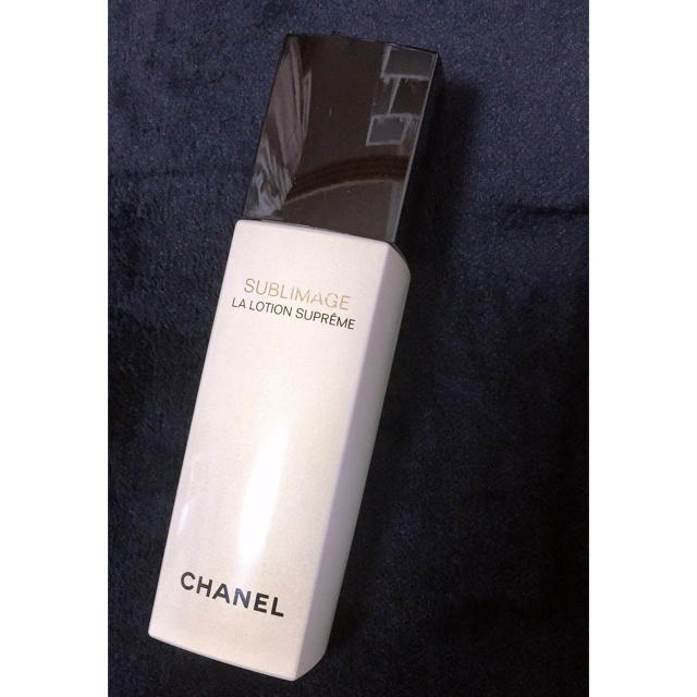 CHANEL(シャネル)のシャネル　空き瓶　サブリマージュ　ラ　ローション　シュプレーム　125mL コスメ/美容のスキンケア/基礎化粧品(化粧水/ローション)の商品写真