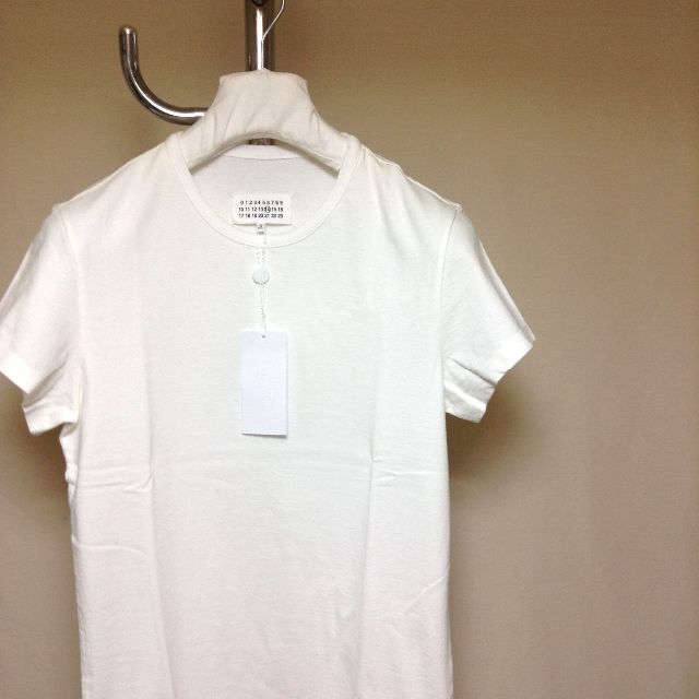 Maison Martin Margiela(マルタンマルジェラ)の新品 54 18aw マルジェラ ソリッド Tシャツ 7657 メンズのトップス(Tシャツ/カットソー(半袖/袖なし))の商品写真